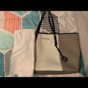 Michael Kors Jet Set Travel Tote